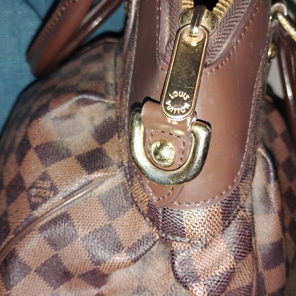 Louis Vuitton Chocolate Checkered Handbag - Picture 13 of 16